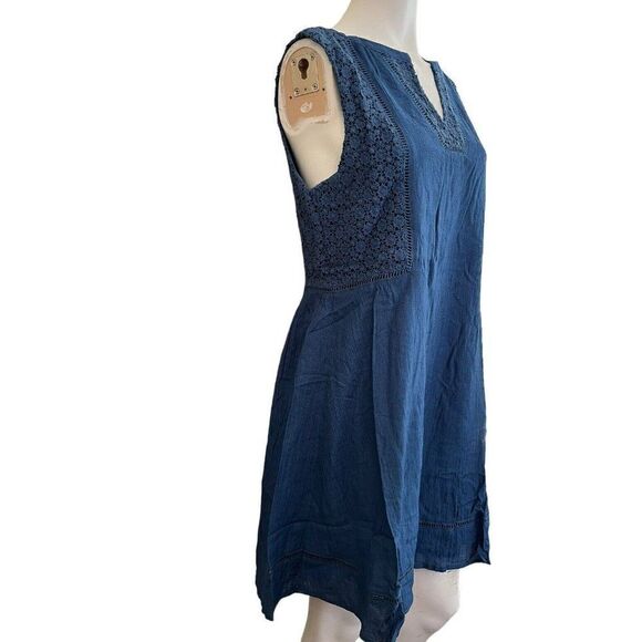 Doe & Rae Small Navy Blue Lace Dress Lined Sleeveless V Neck Embroidered NWT - Picture 2 of 5